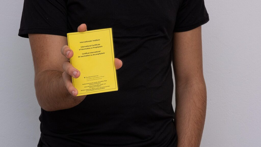 vaccination certificate, vaccination card, vaccination, mandatory vaccination, covid-19, protection